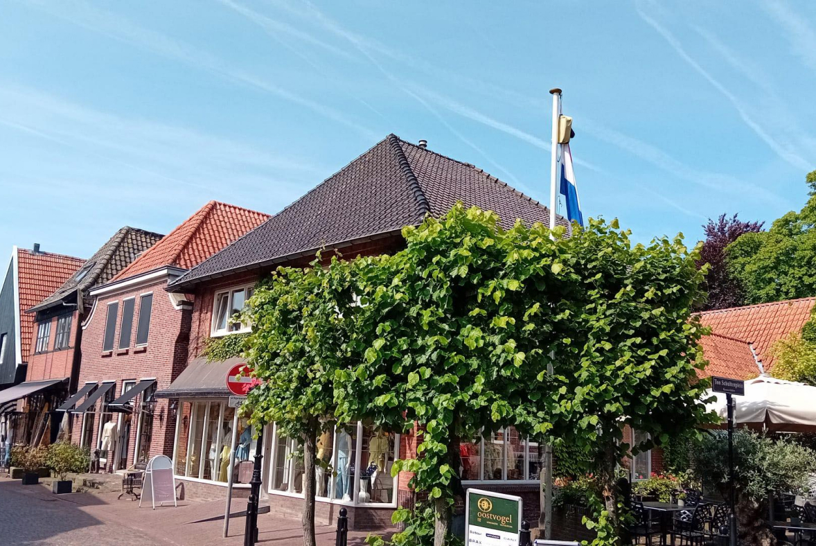 De winkel van Hinke. Trendstore aan de Grotestraat 2 in het centrum van Ootmarsum
